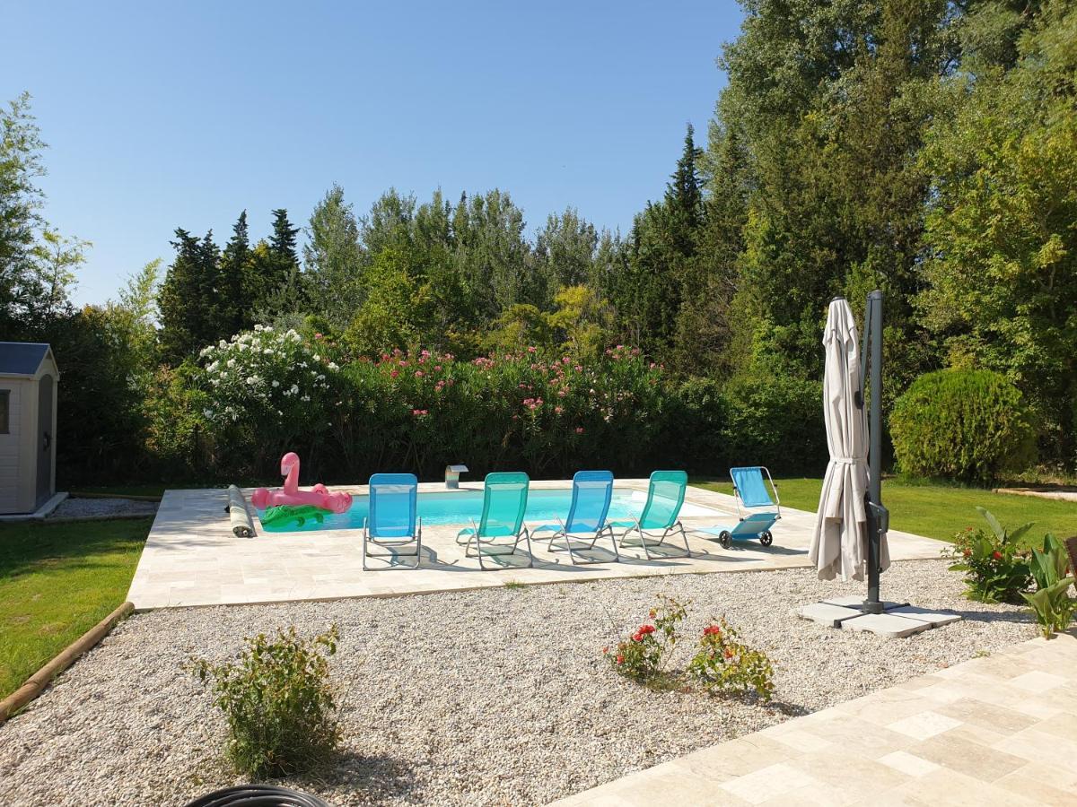 La villa provençale Sarrians Extérieur photo