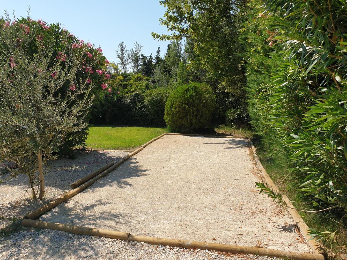 La villa provençale Sarrians Extérieur photo