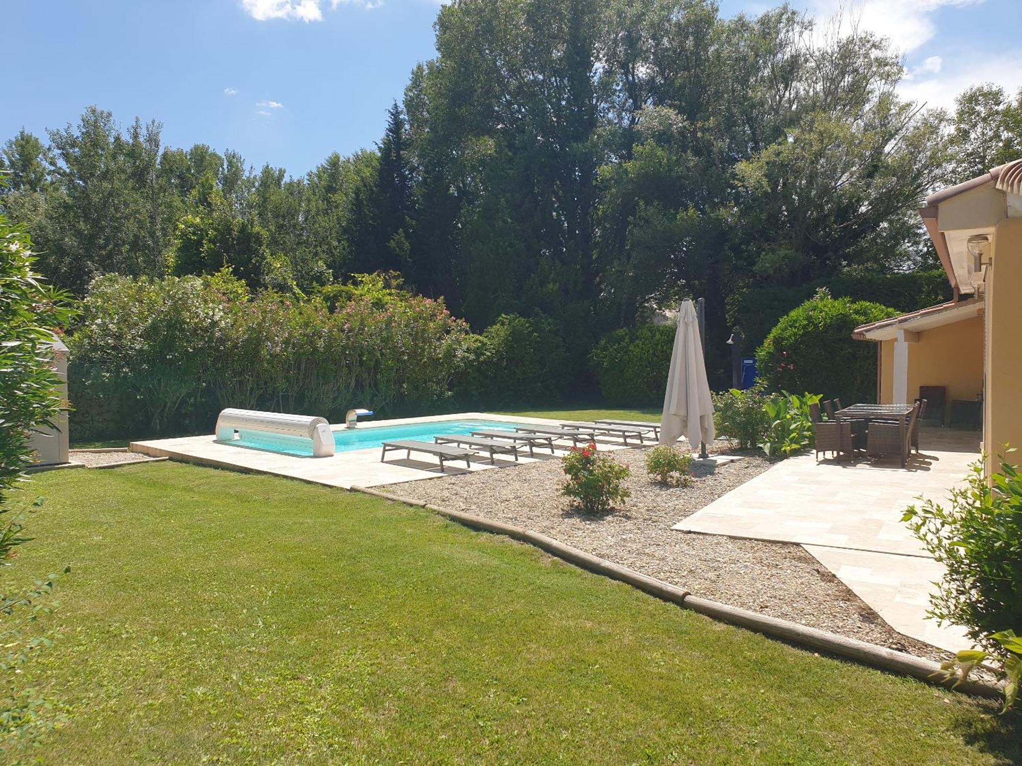 La villa provençale Sarrians Extérieur photo